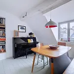 Large 3-Room Apartment Near The Saint Martin Canal