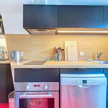 Large 3-room Near The Saint Martin Canal Apartment Paris