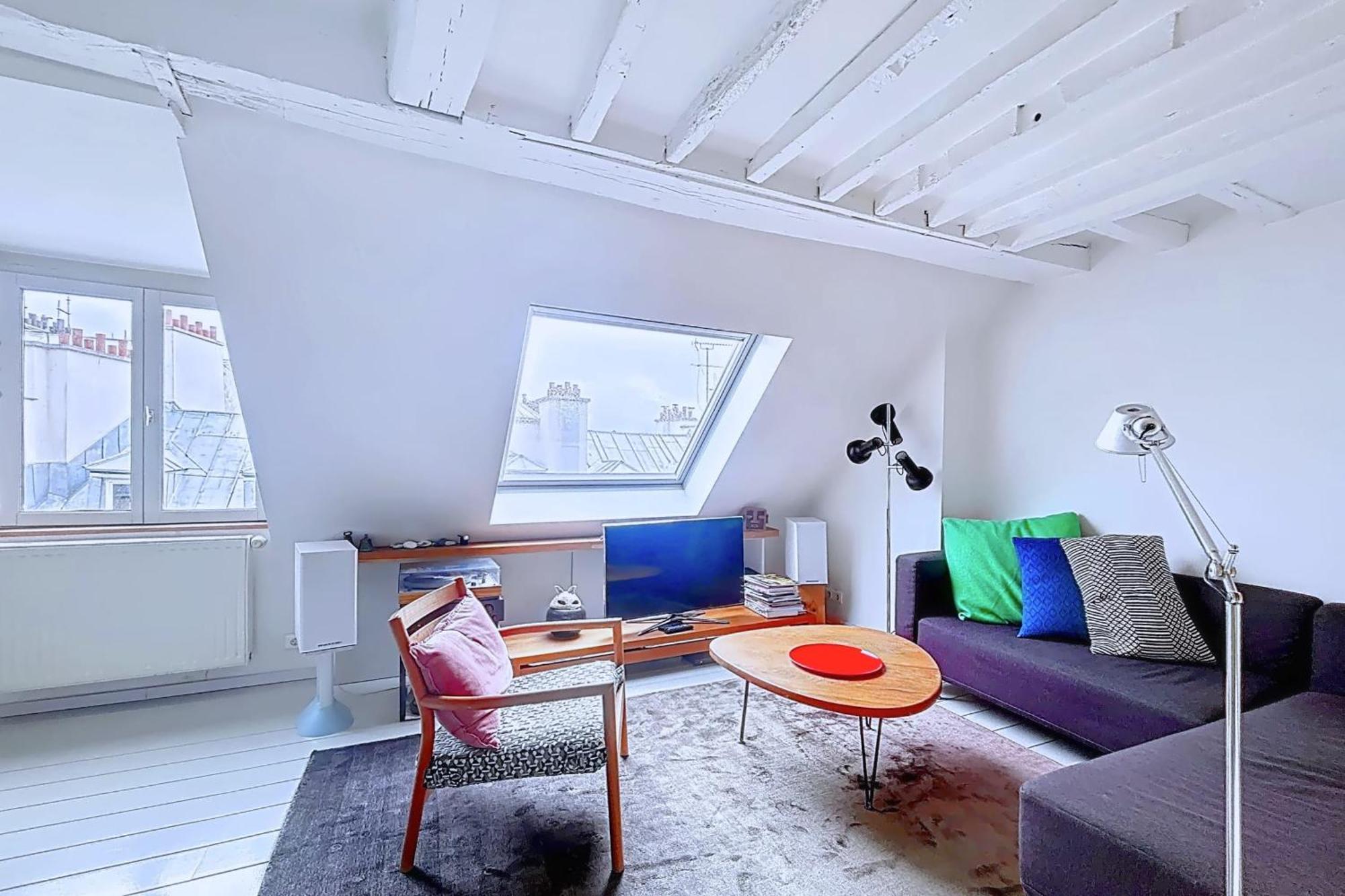 Large 3-room Near The Saint Martin Canal